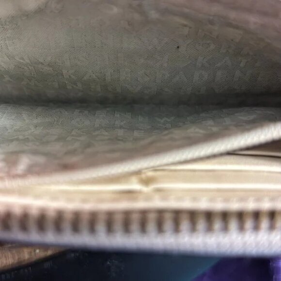 Kate Spade New York LAVENDER Saffiano Zip Around Wallet Excellent Condition - Picture 6 of 9